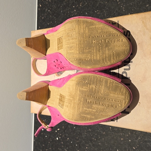 Pink suede Slingback Hush Puppies - Picture 3 of 5